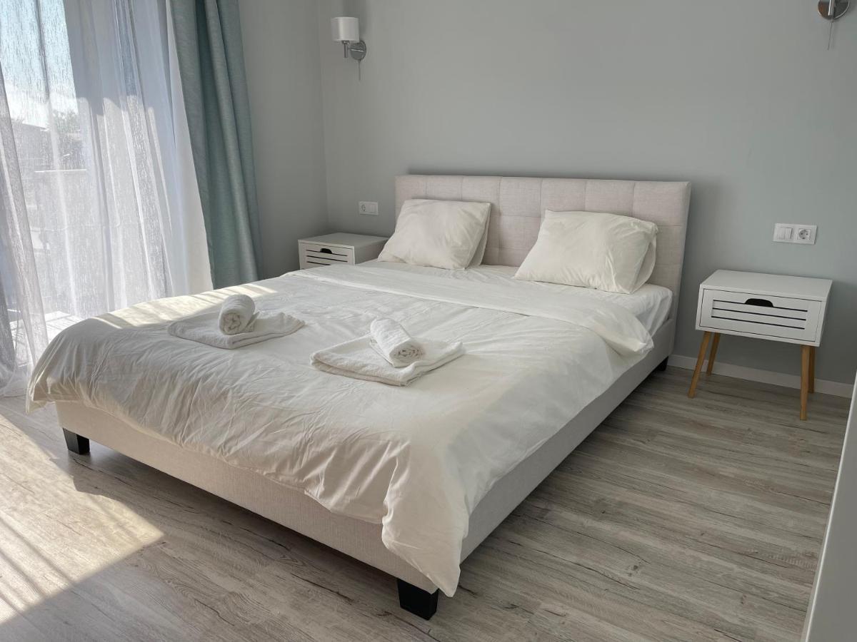 Noah Apartment Self Check-In Otopeni Exterior foto